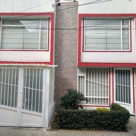 Alojamiento Cómo en CASA cerca al Aeropuerto!! Bogotá Exterior foto